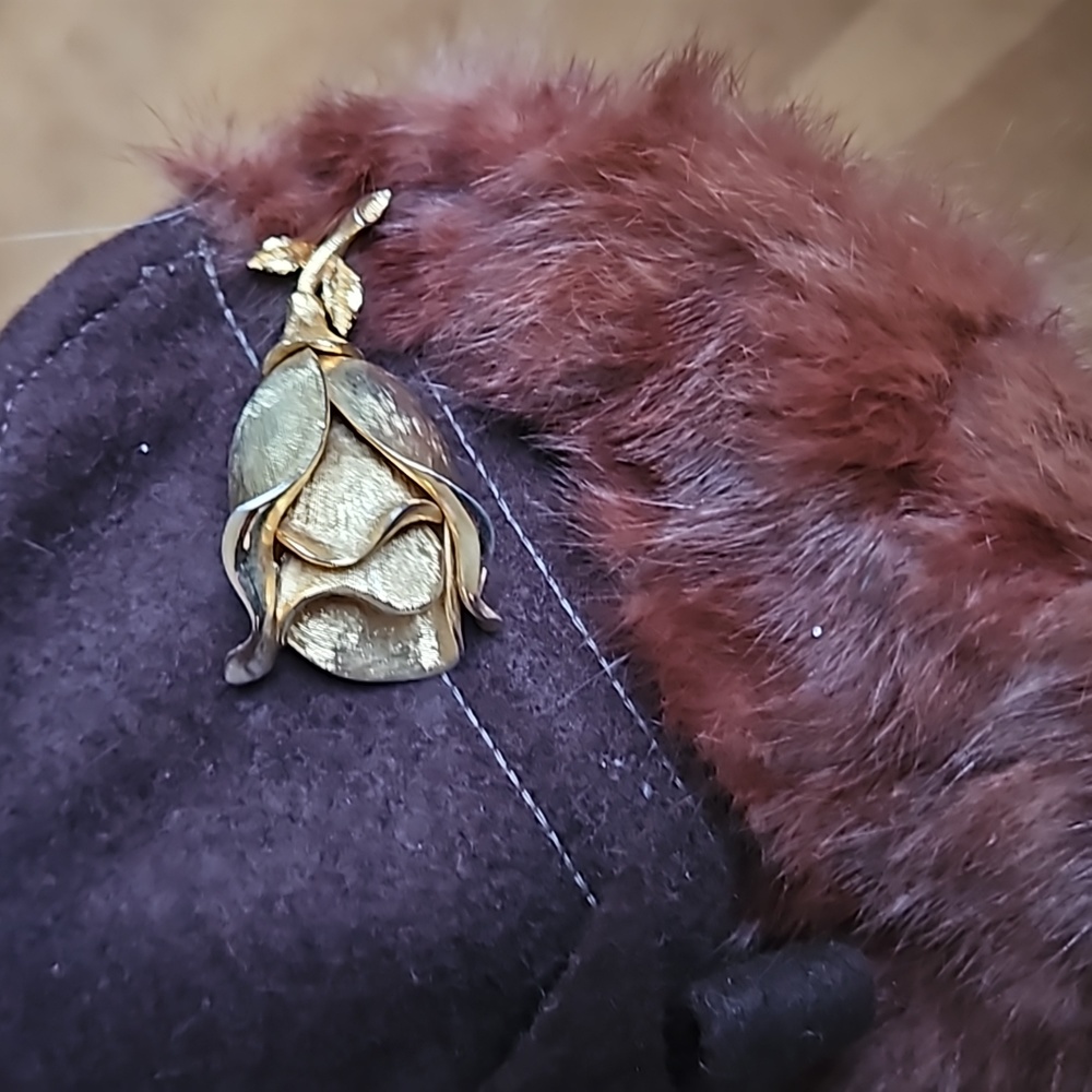 Vintage wool and rabbit visor hat - Picture 6 of 7
